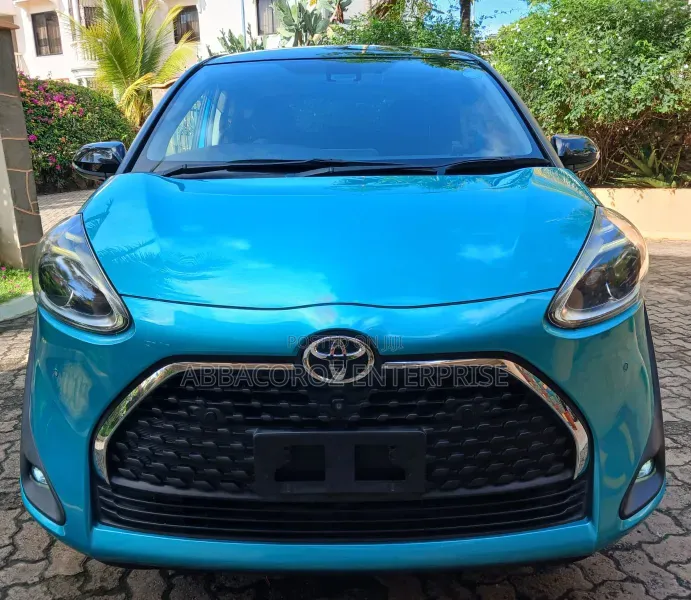 Toyota Sienta 2019 Green
