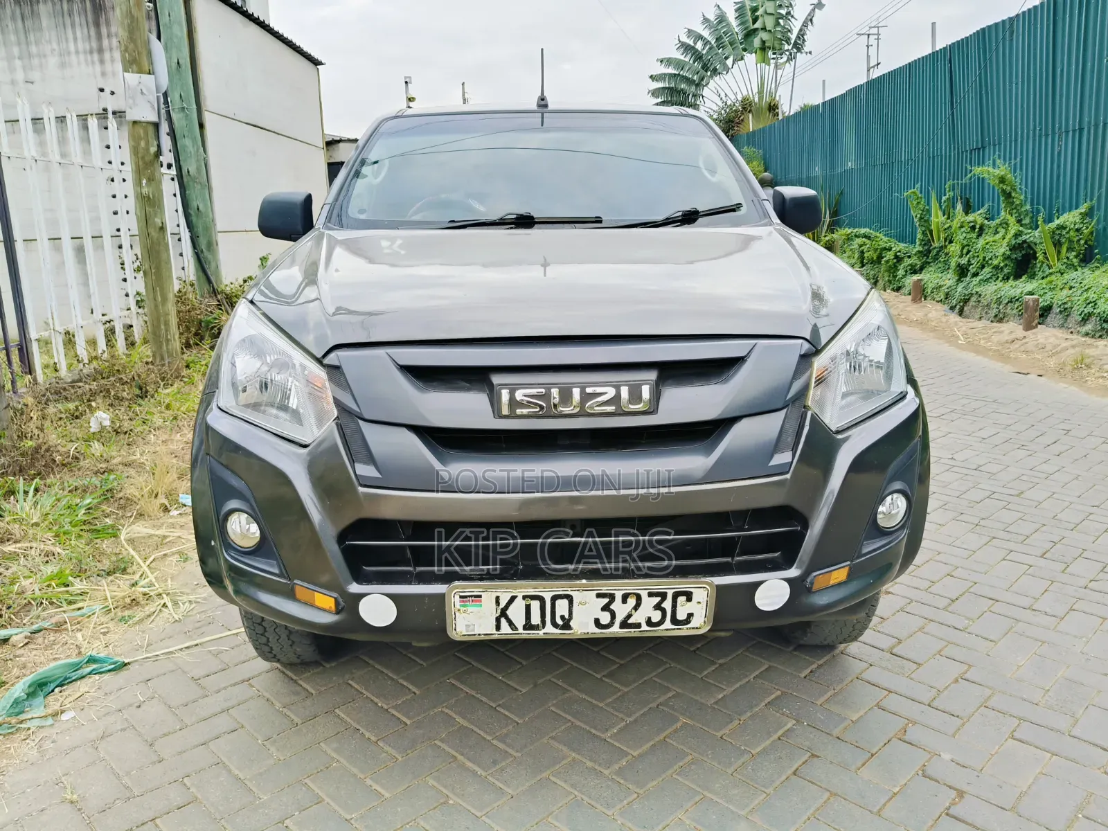 Isuzu D-MAX 2023 Gray