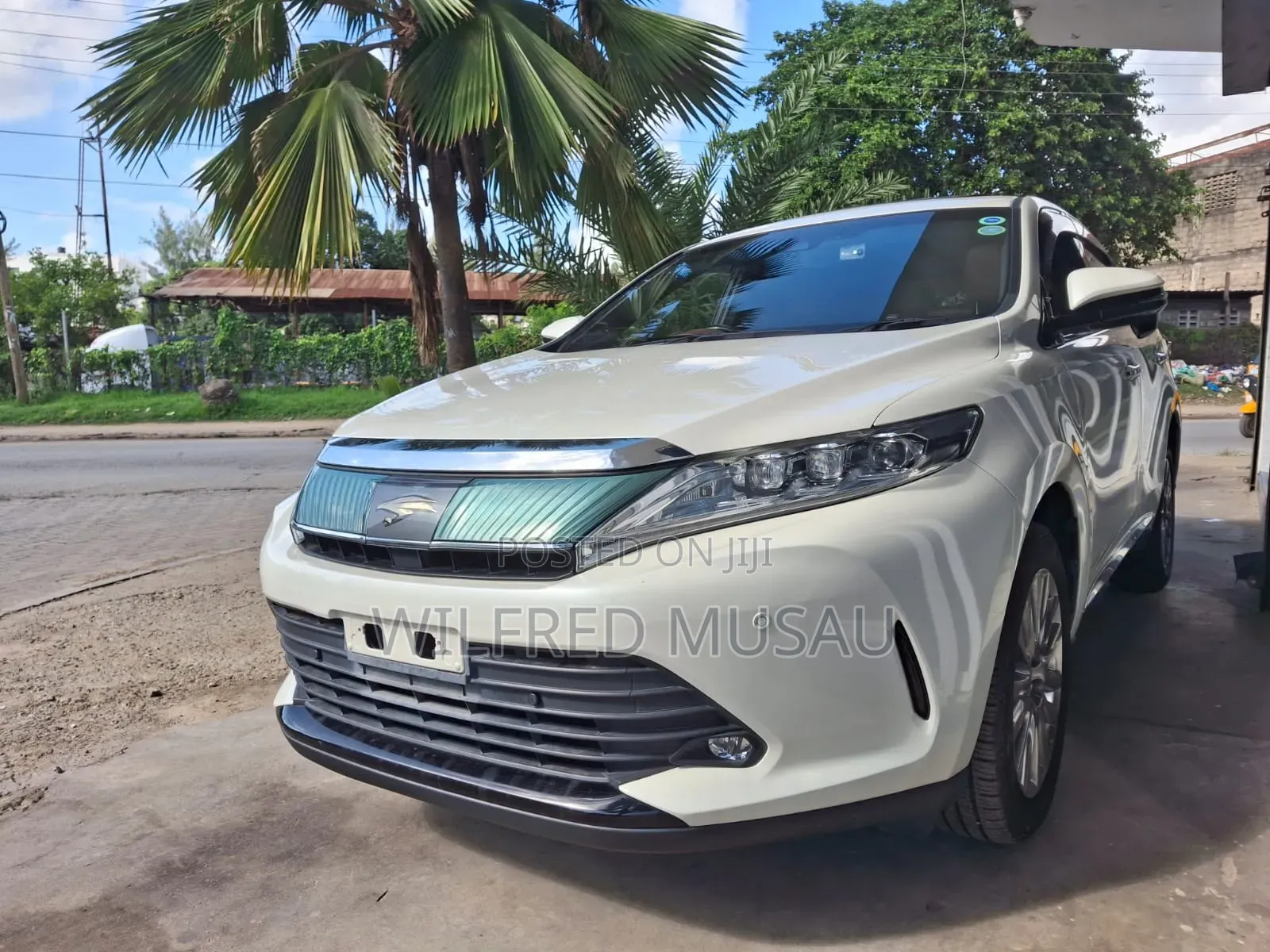 Toyota Harrier 2.0 2020 White