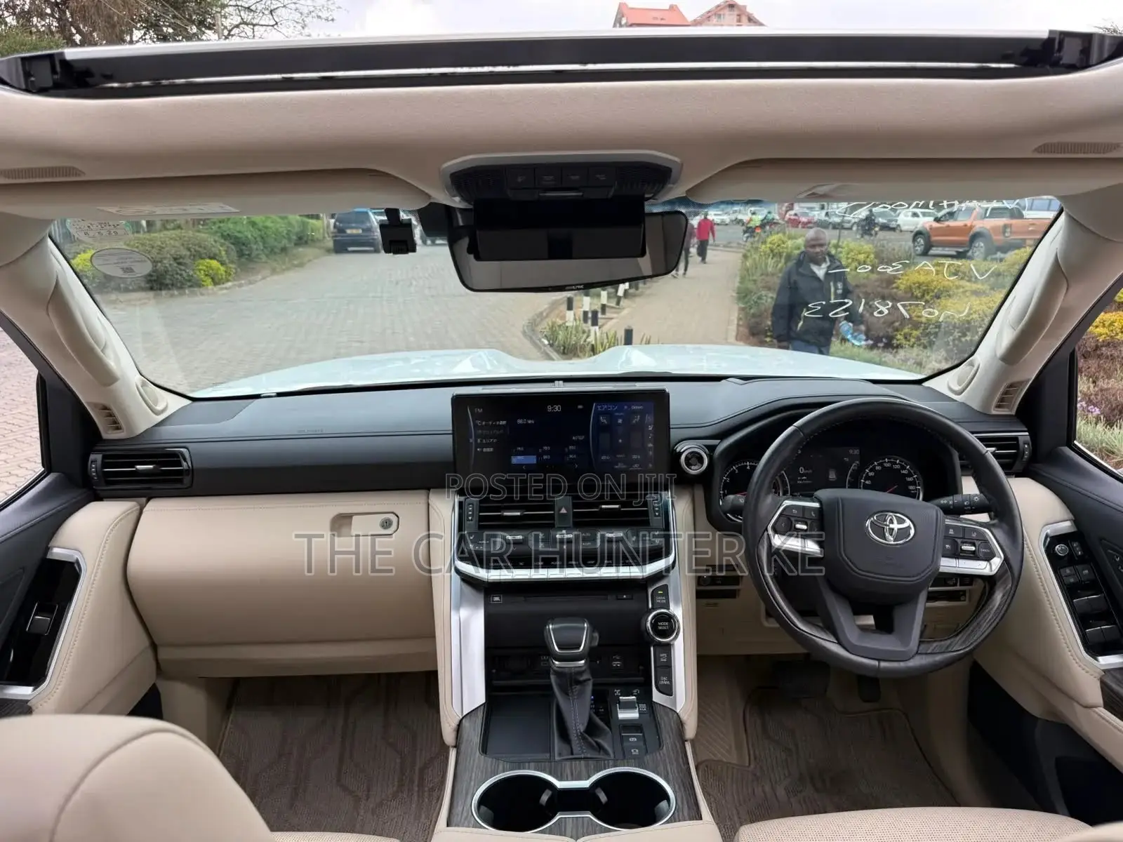 Toyota Land Cruiser LC300 2023 Pearl