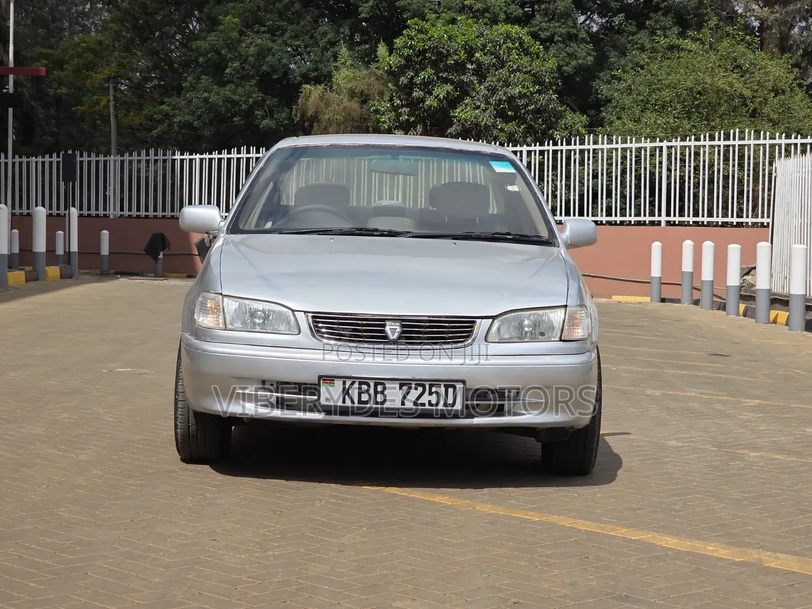 Toyota Corolla 1999 Silver