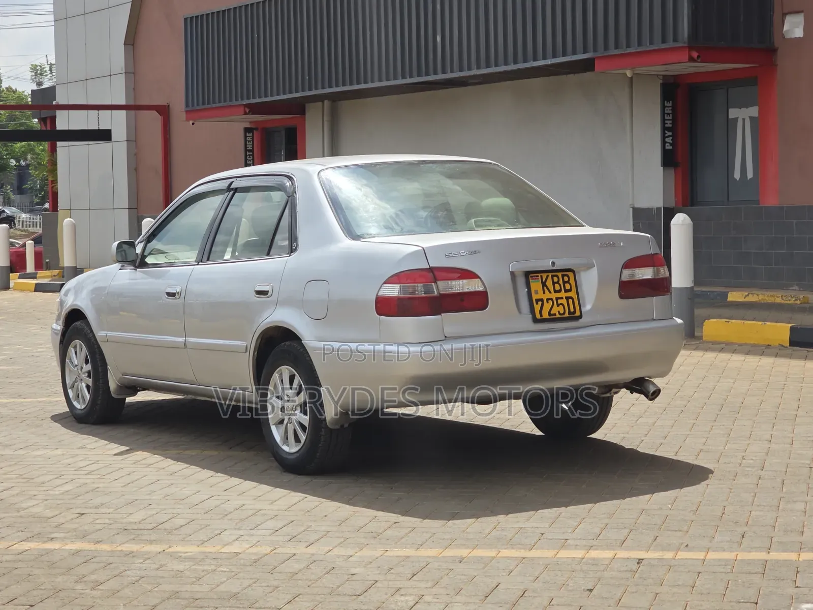 Toyota Corolla 1999 Silver