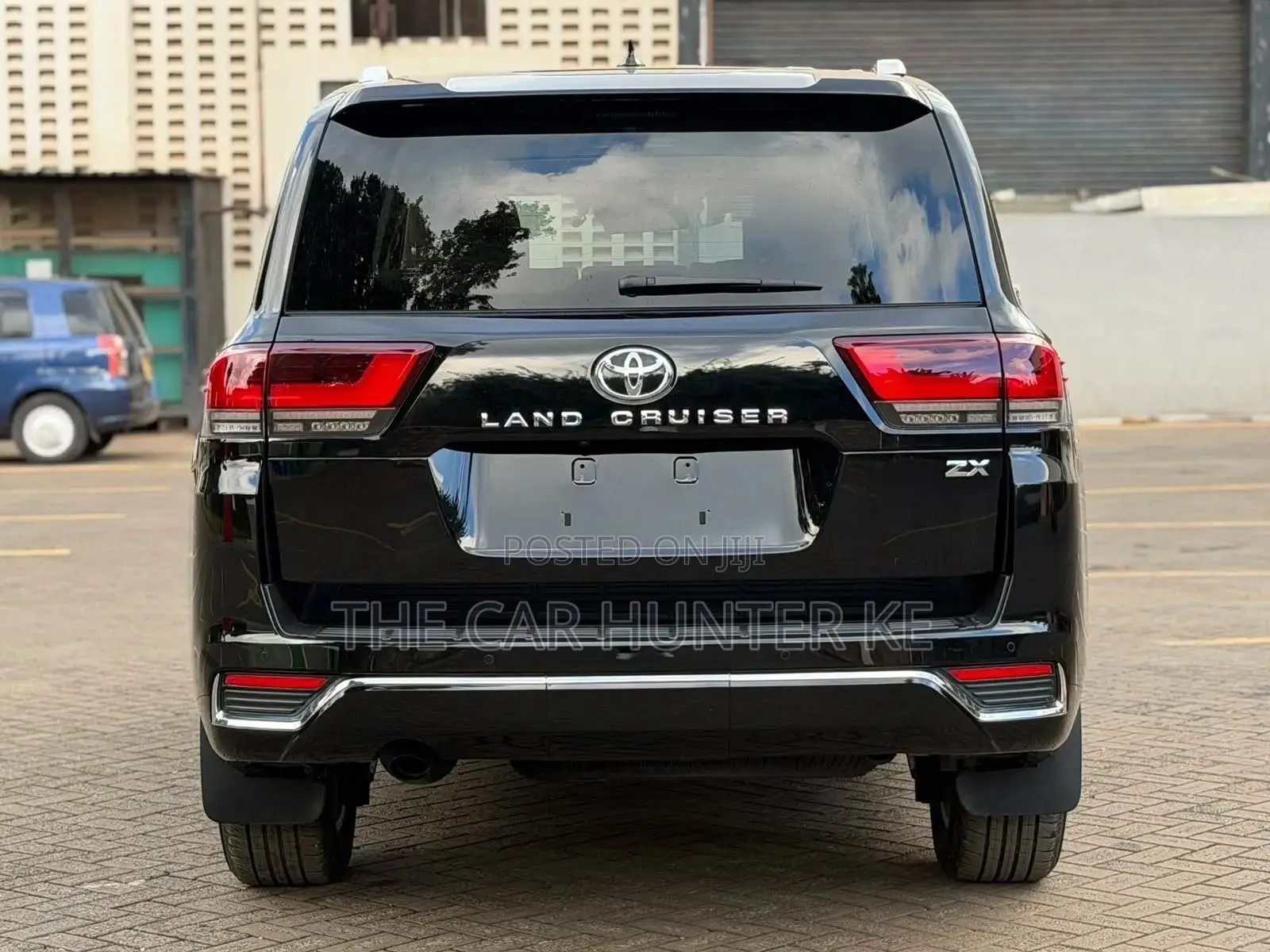 Toyota Land Cruiser LC300 2023 Black
