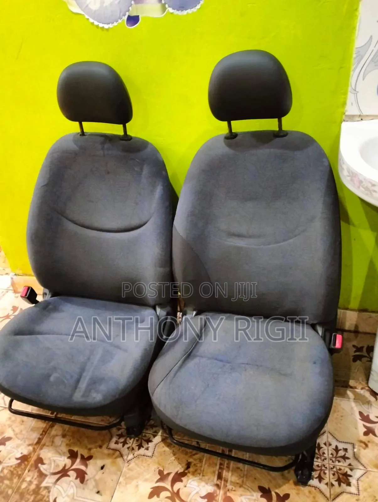 Toyota Vitz Platz Yaris Complete Front Seats 1999-2005 XP10 Old Model