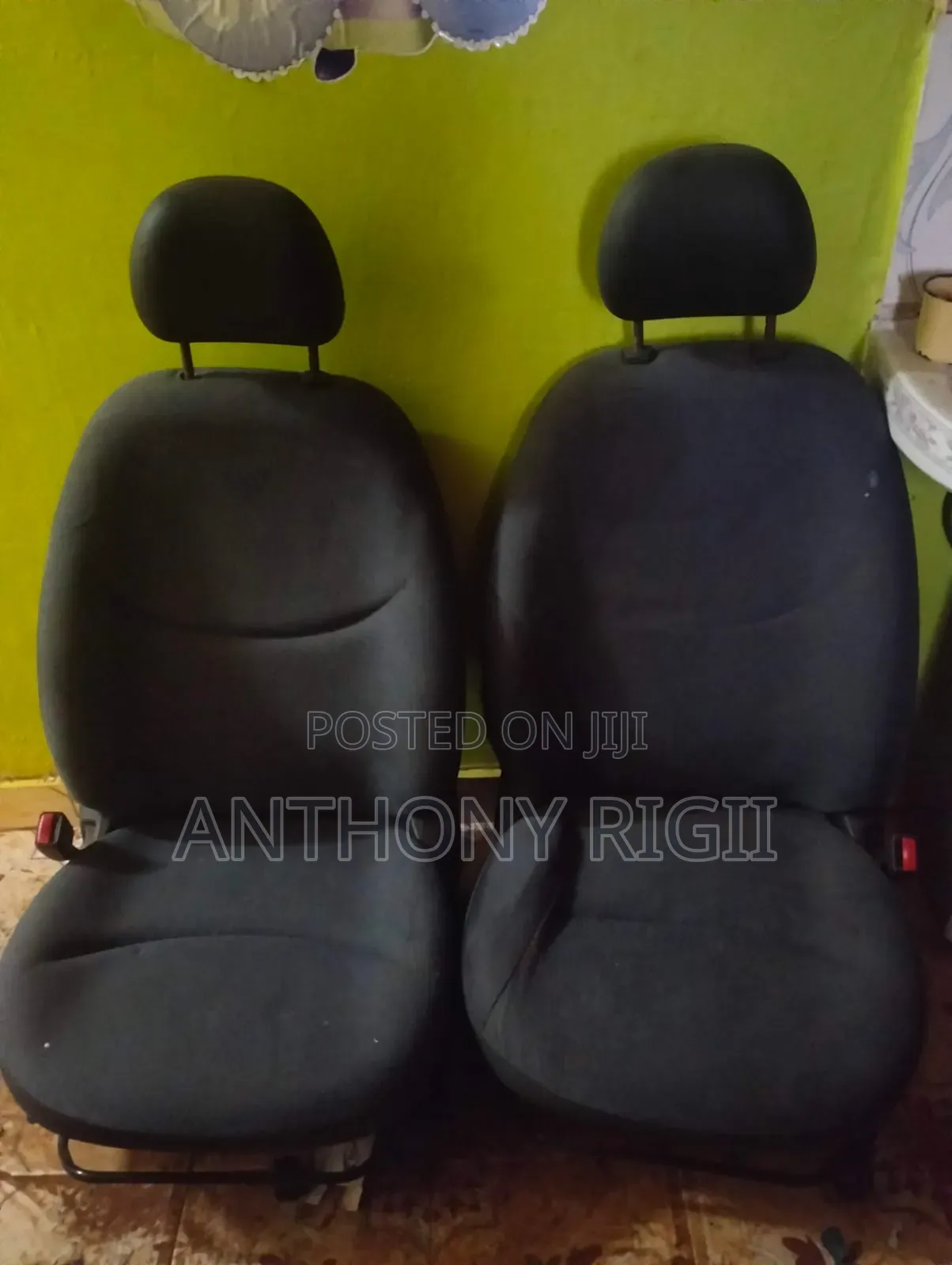 Toyota Vitz Platz Yaris Complete Front Seats 1999-2005 XP10 Old Model