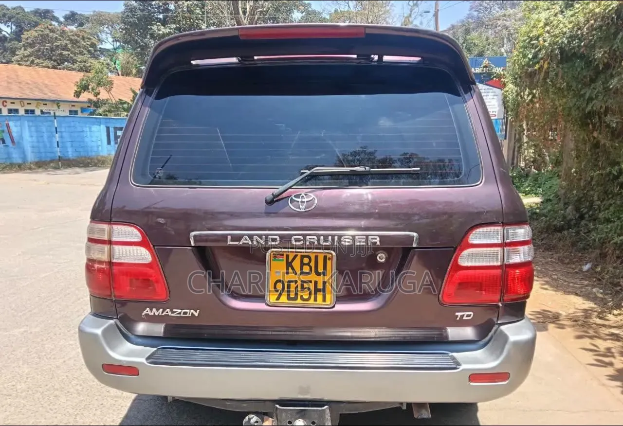 Toyota Land Cruiser 2006 Maroon