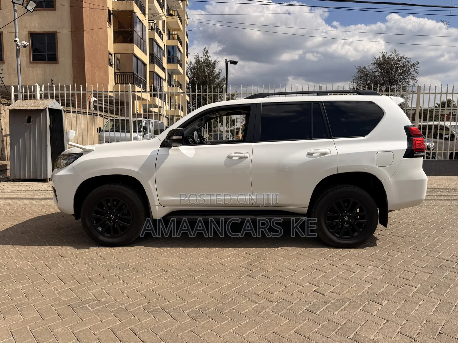 Toyota Land Cruiser Prado 2.7 2021 White
