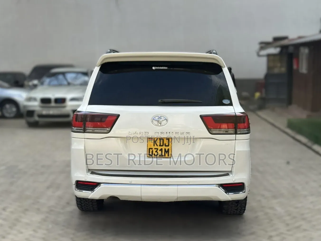 Toyota Land Cruiser 4.6 V8 ZX 2015 Pearl
