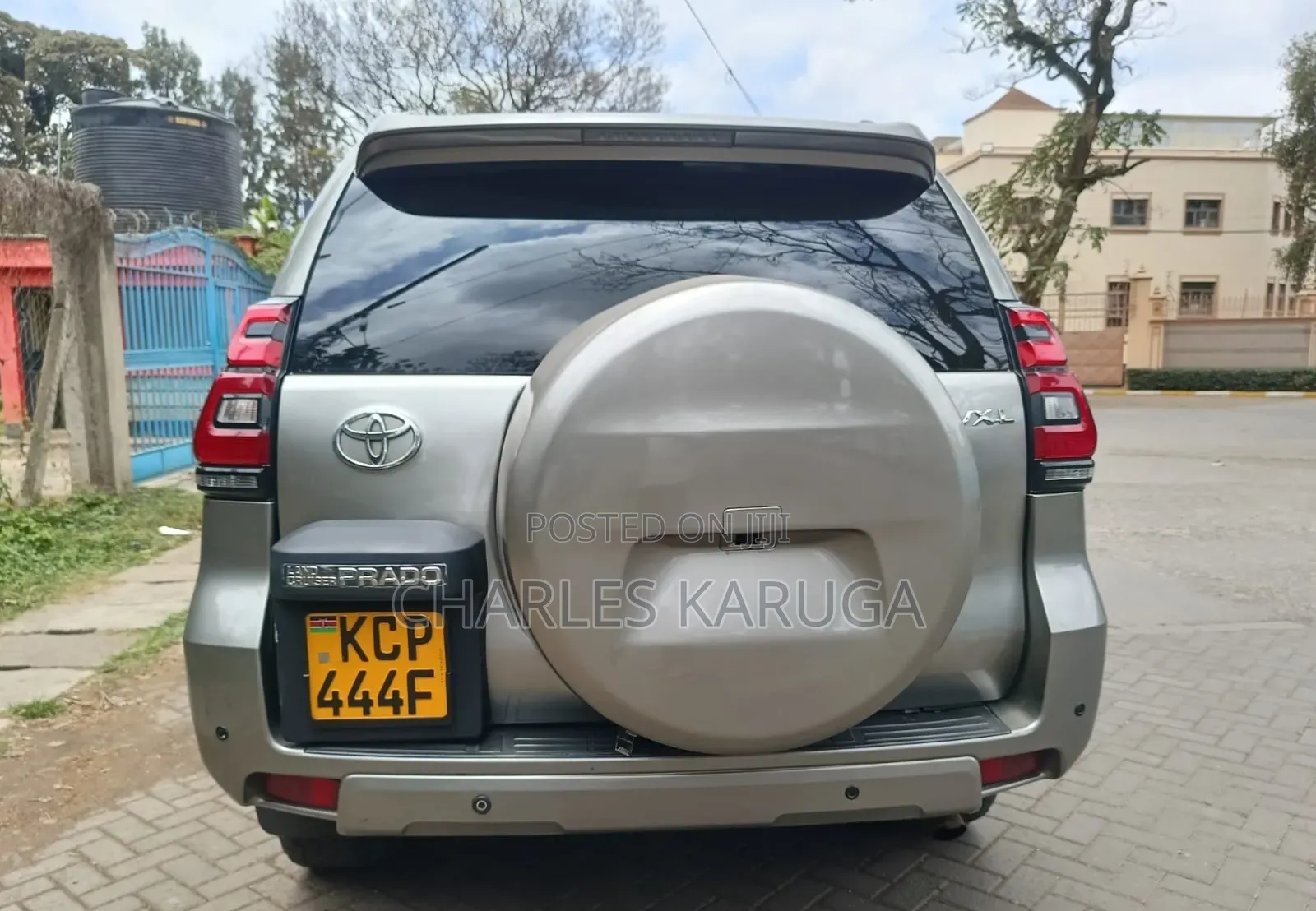 Toyota Land Cruiser Prado 2011 Gold