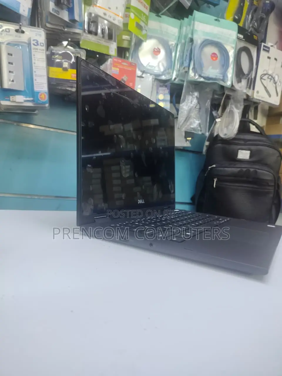 Laptop Dell Latitude 3390 2-in-1 8GB Intel Core i5 SSD 256GB