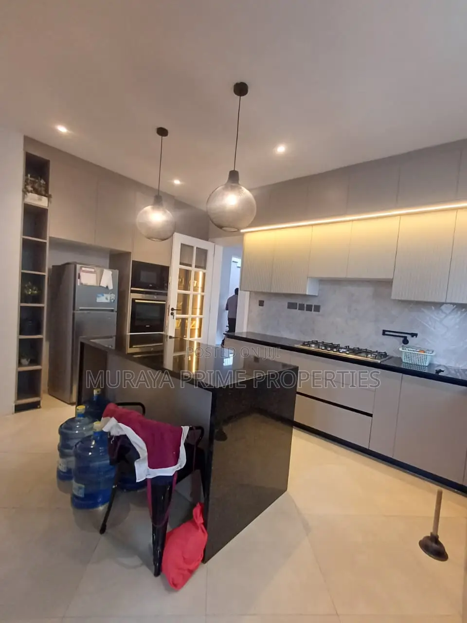 5bdrm Maisonette in Kerarapon for sale