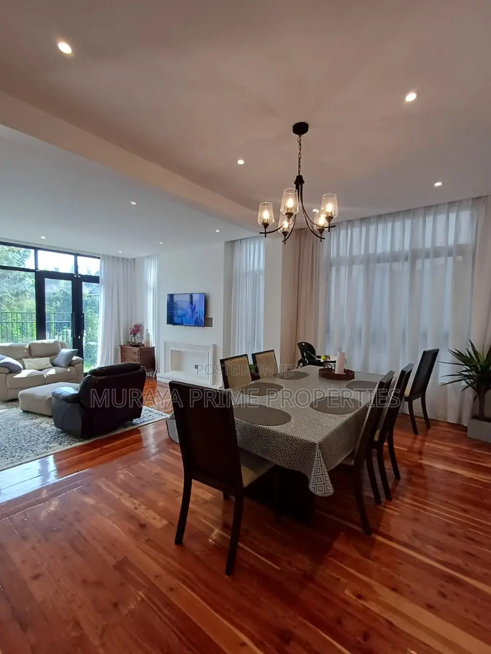 5bdrm Maisonette in Kerarapon for sale