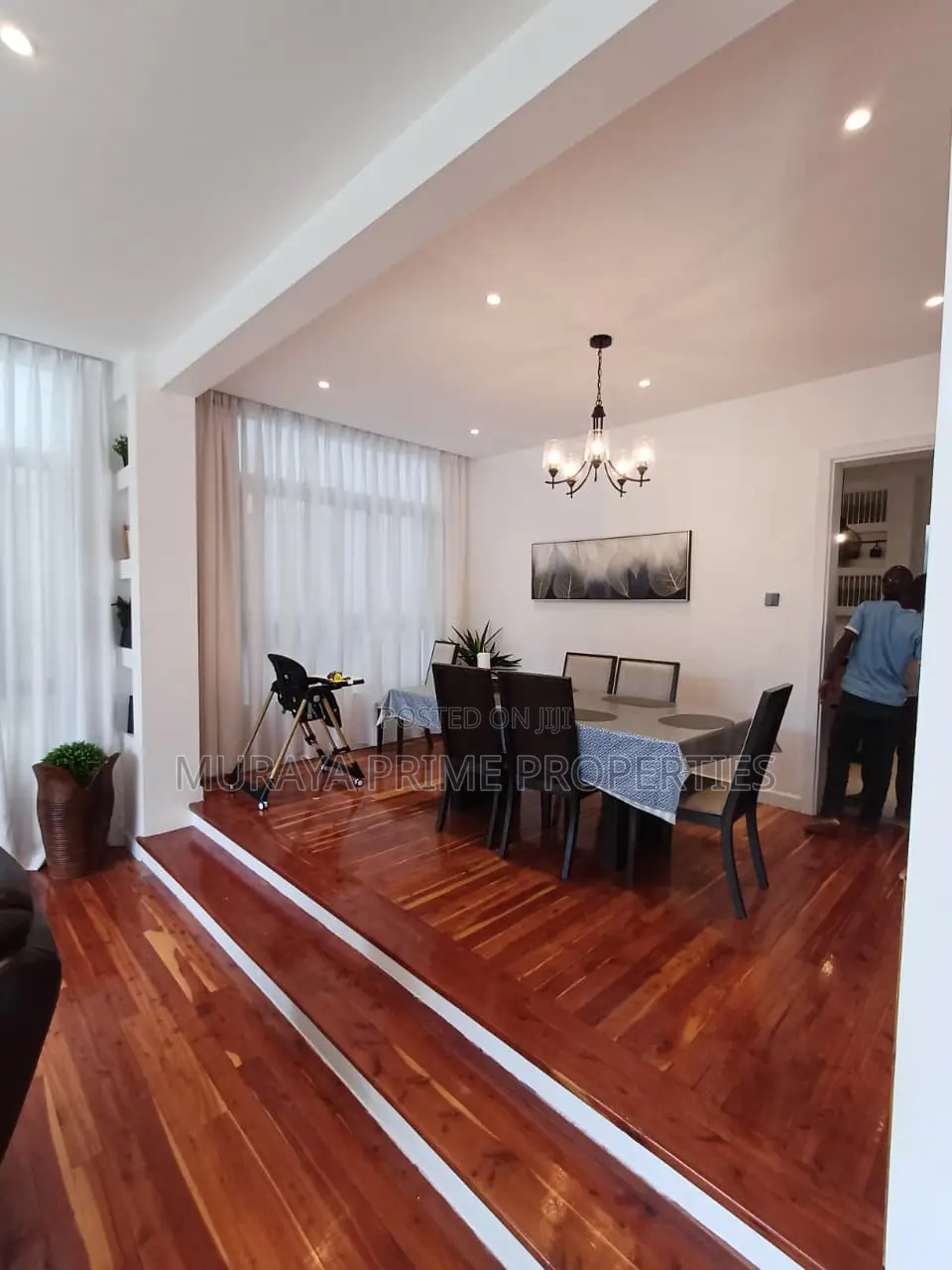 5bdrm Maisonette in Kerarapon for sale