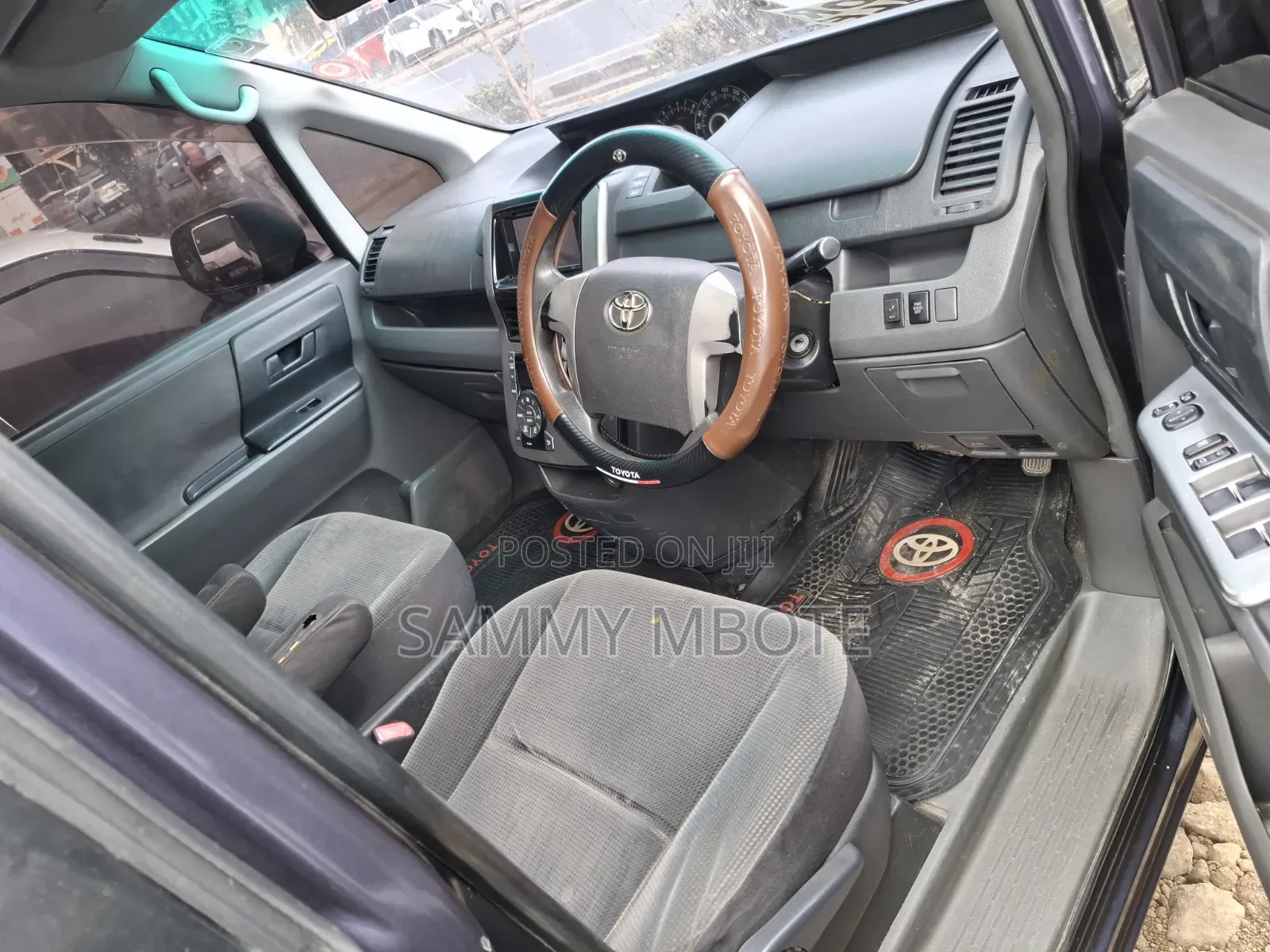 Toyota Voxy Z 2WD 8-Seater 2008 Blue