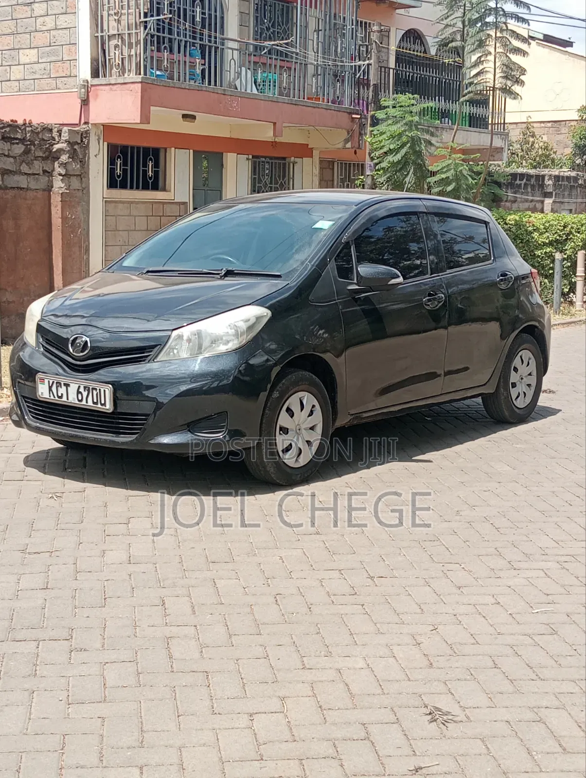 Toyota Vitz 2011 Black