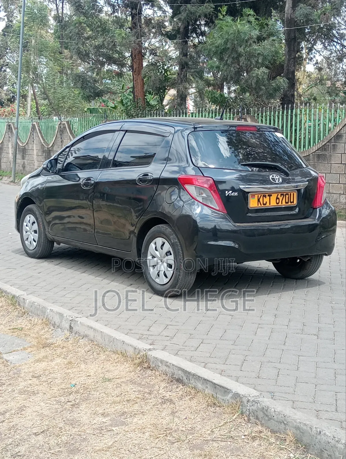 Toyota Vitz 2011 Black