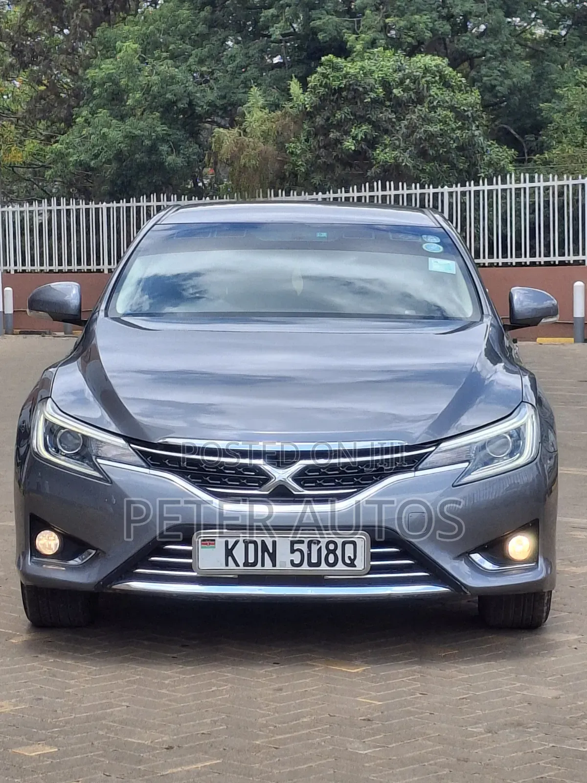 Toyota Mark X 2.5 AWD 2015 Gray