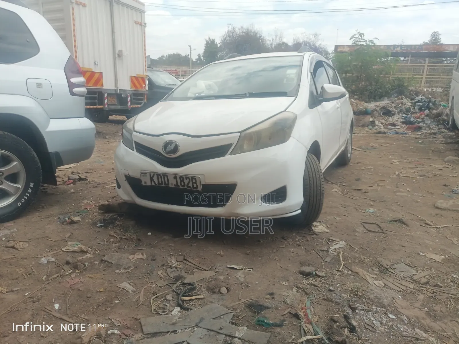 Toyota Vitz 1.0 FWD 5dr 2013 White