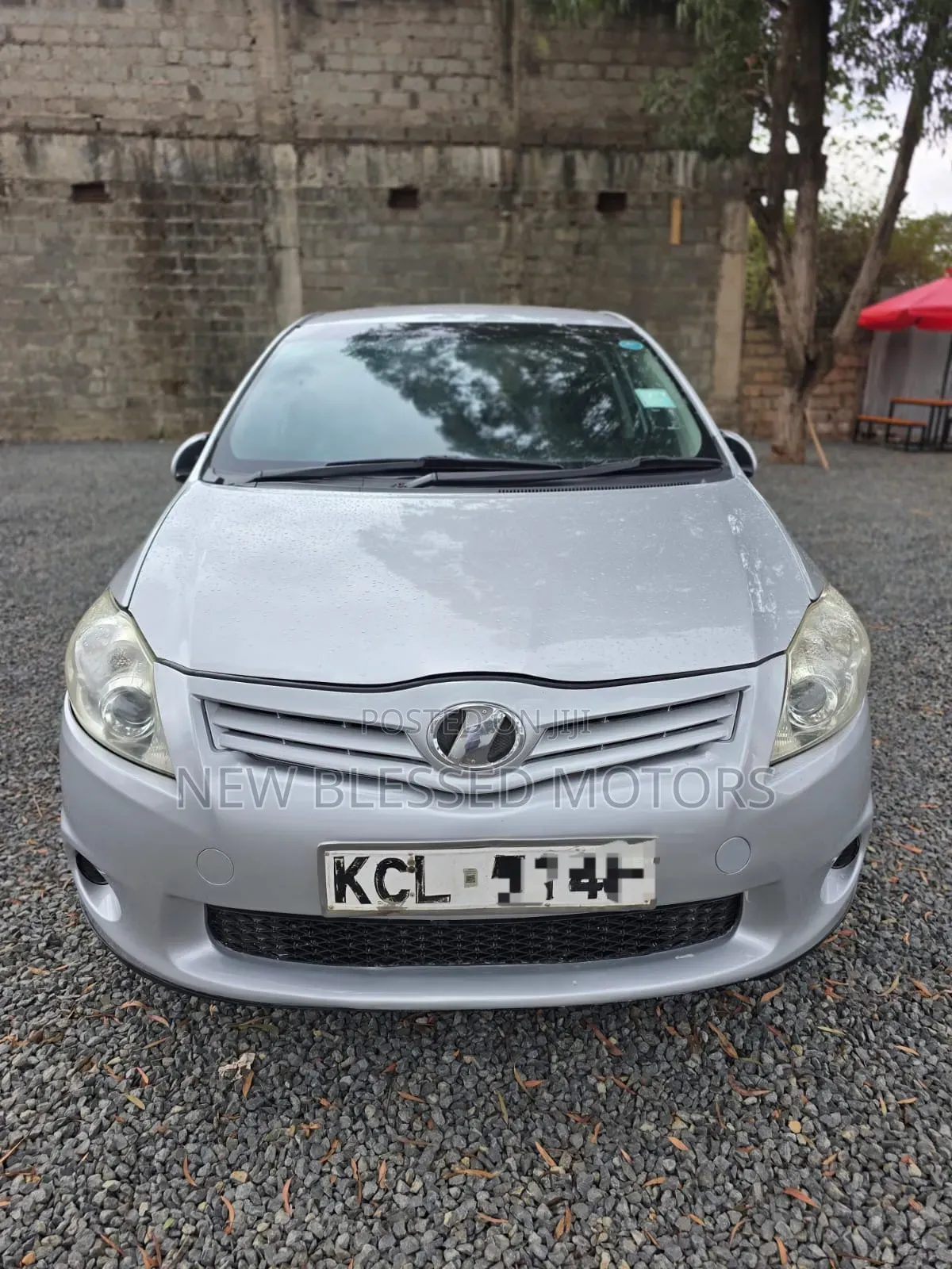 Toyota Auris 2010 Silver