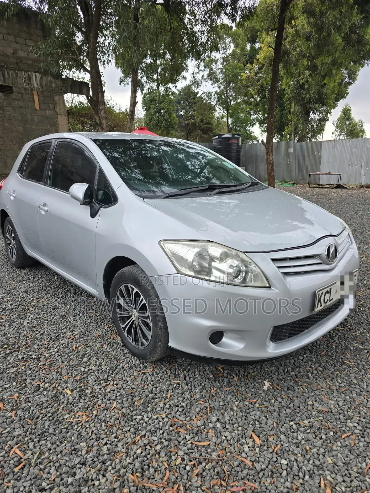 Toyota Auris 2010 Silver