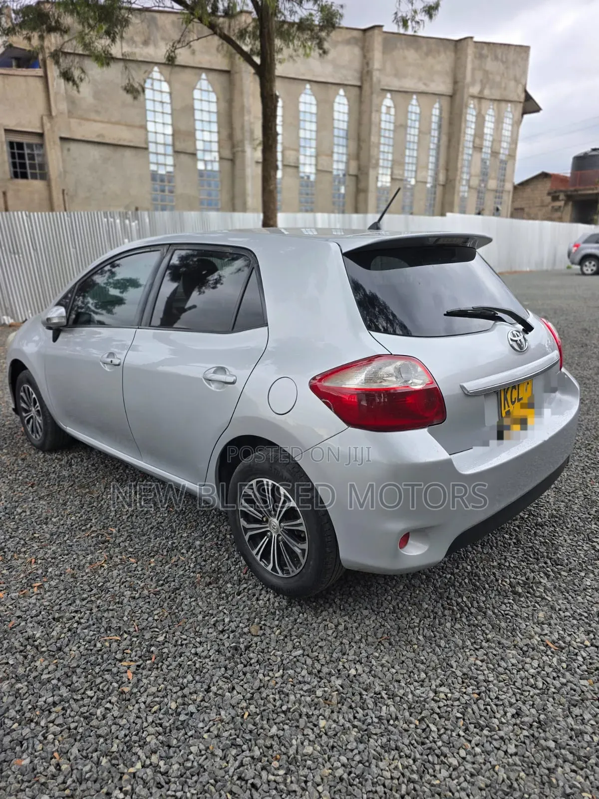 Toyota Auris 2010 Silver