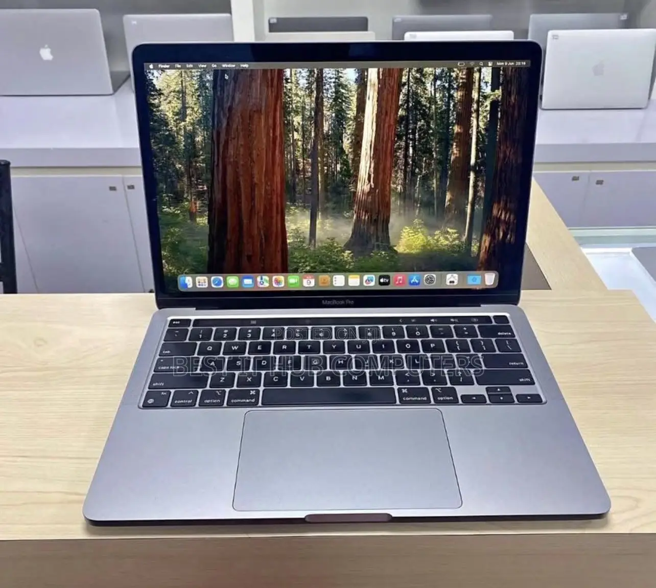 Laptop Apple MacBook Pro 2020 M1 16GB Apple M1 SSD 512GB
