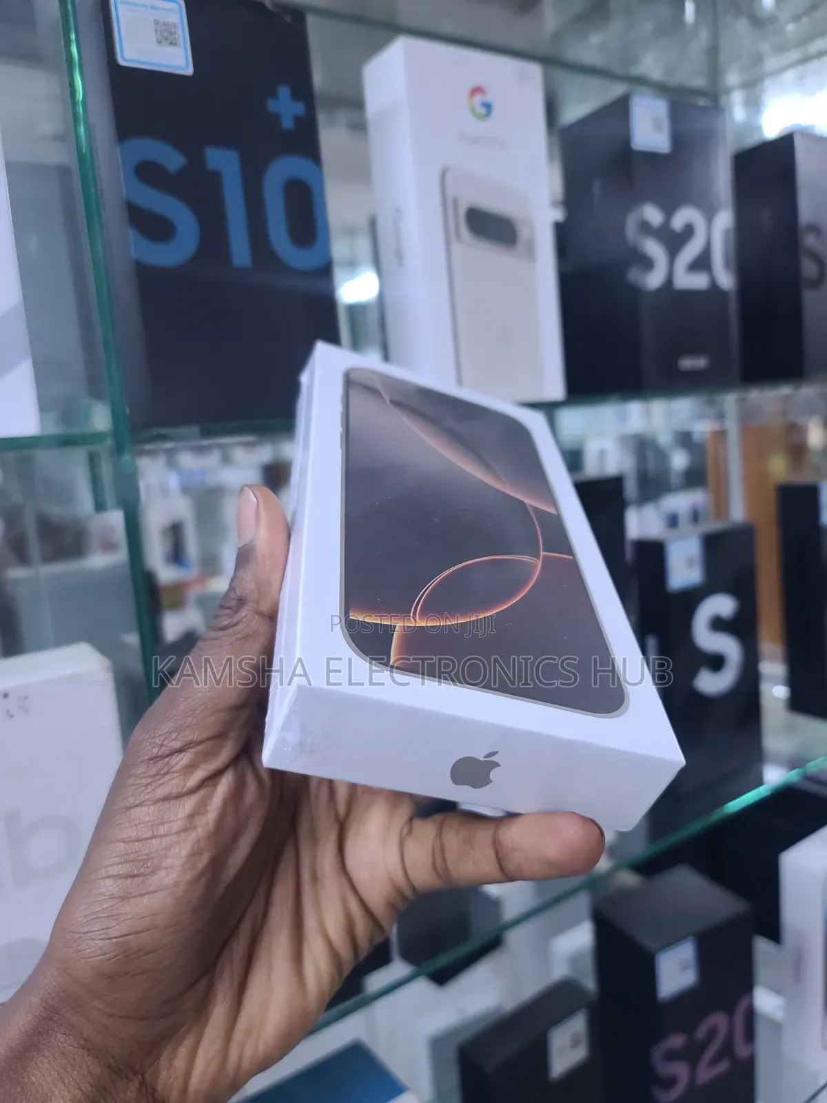 New Apple iPhone 16 Pro 256 GB Gold
