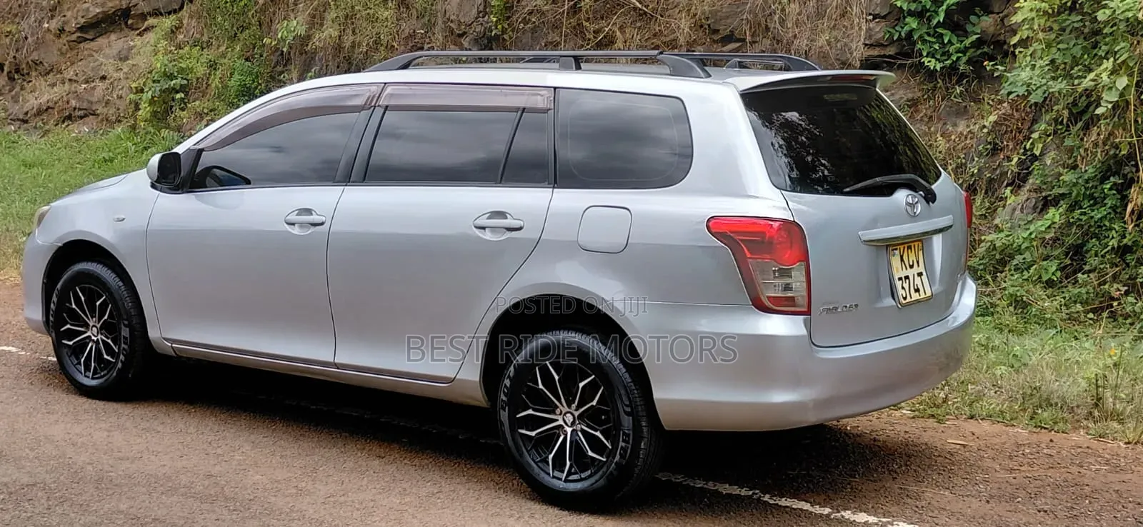 Toyota Corolla Fielder 1.5 Petrol FWD 2012 Silver
