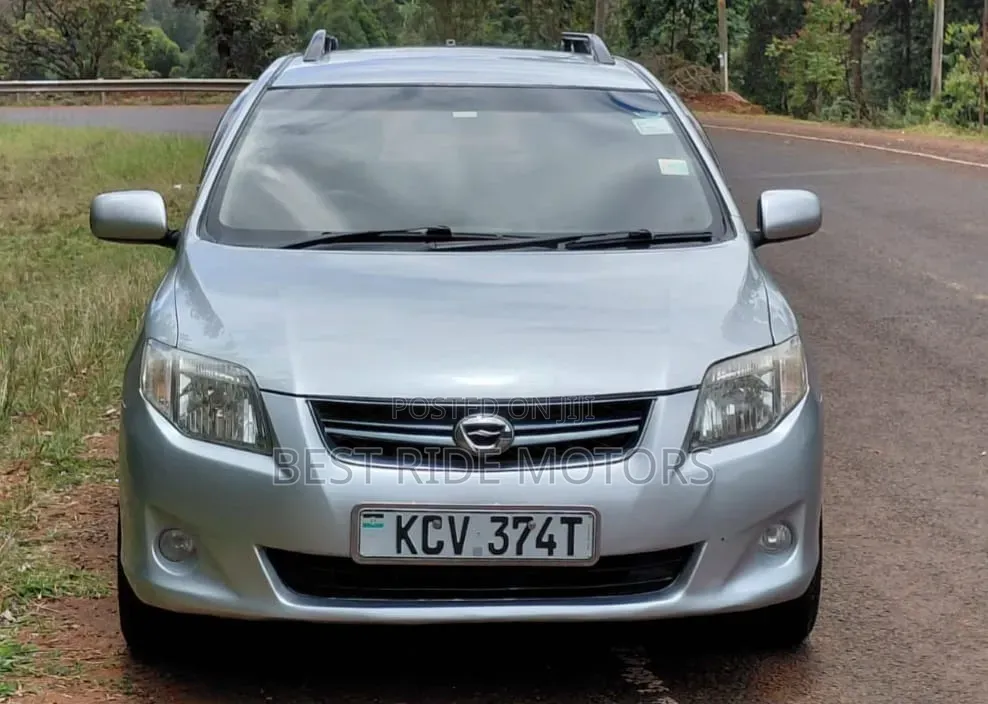 Toyota Corolla Fielder 1.5 Petrol FWD 2012 Silver