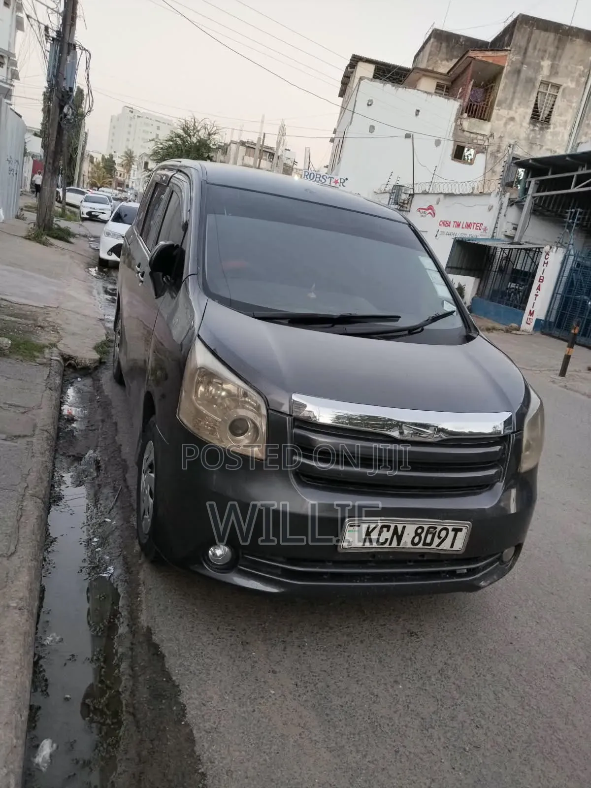 Toyota Noah 2010 Gray