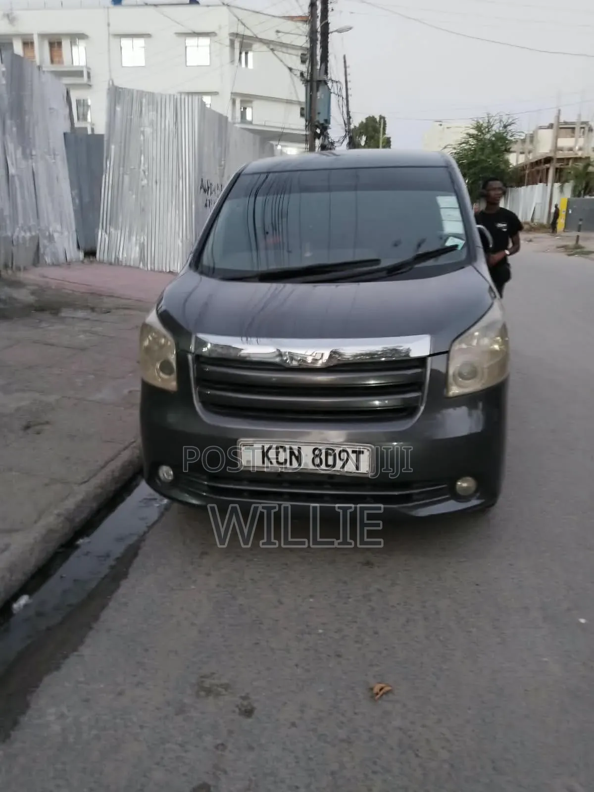 Toyota Noah 2010 Gray