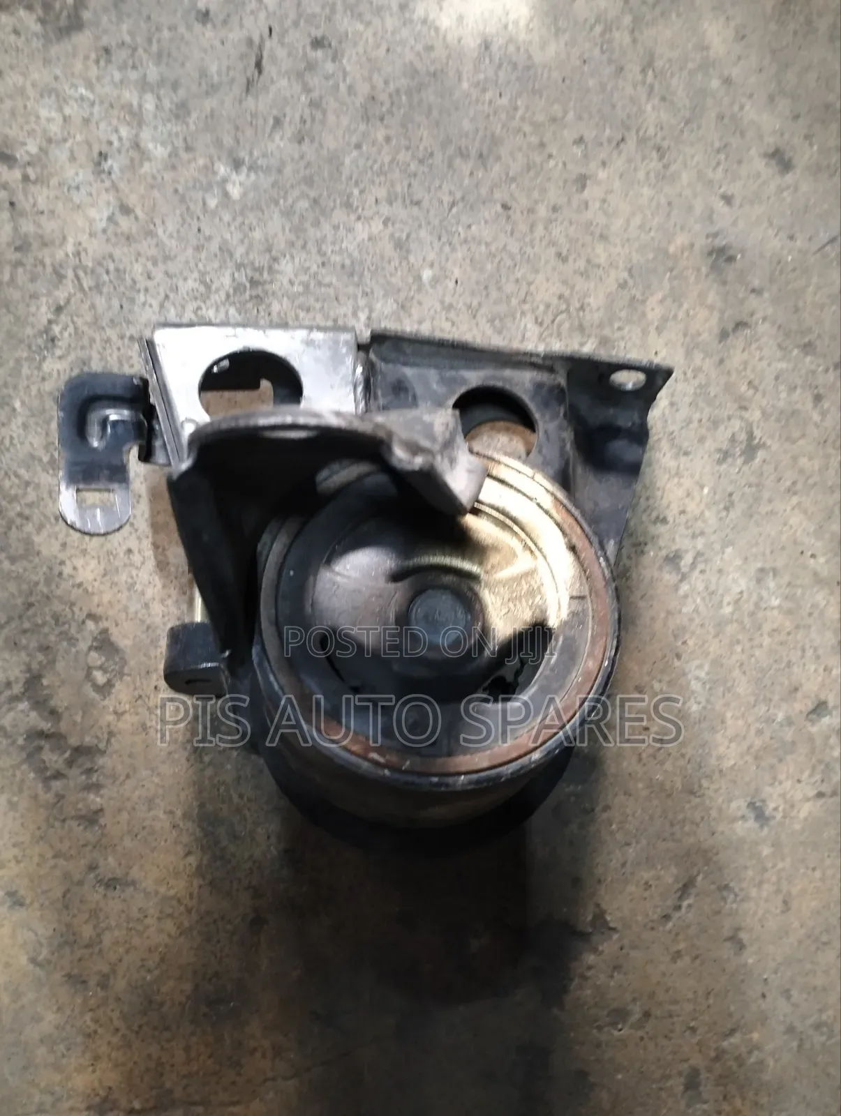 Nissan X-Trail NT30 Engine Mounting