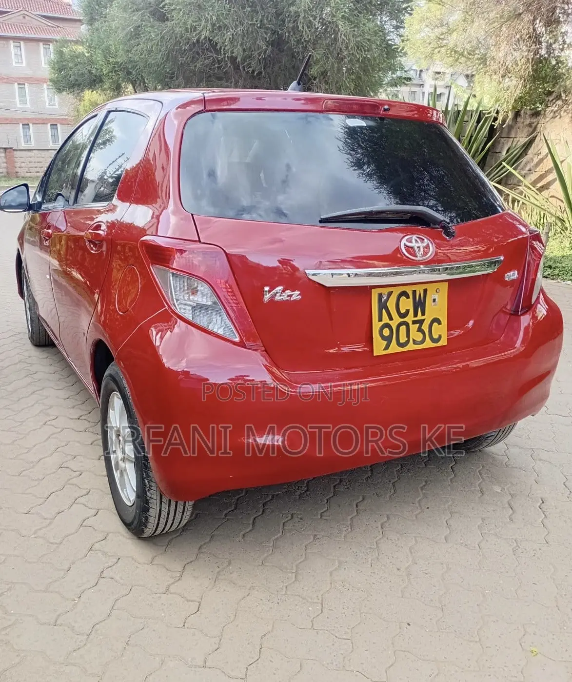Toyota Vitz 1.0 FWD 5dr 2012 Red