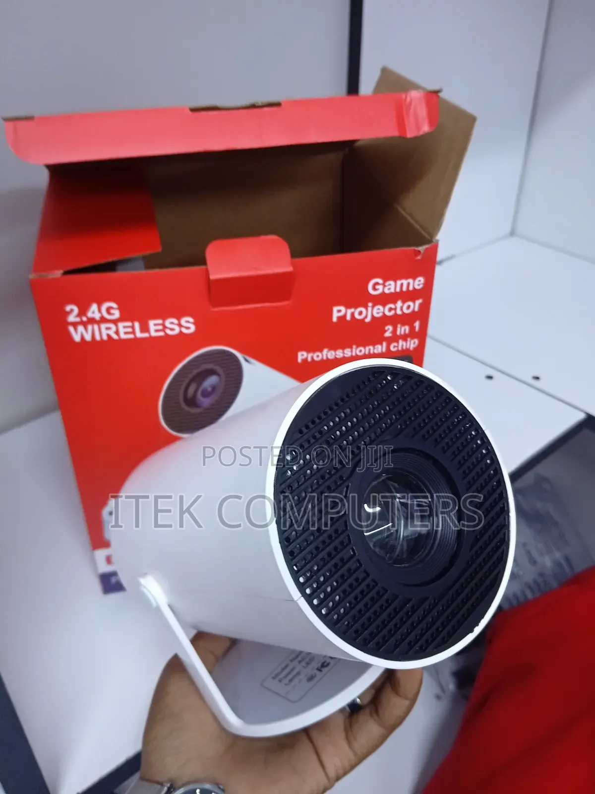 HY320 Smart Home Projector With 2GB RAM and 16GB ROM