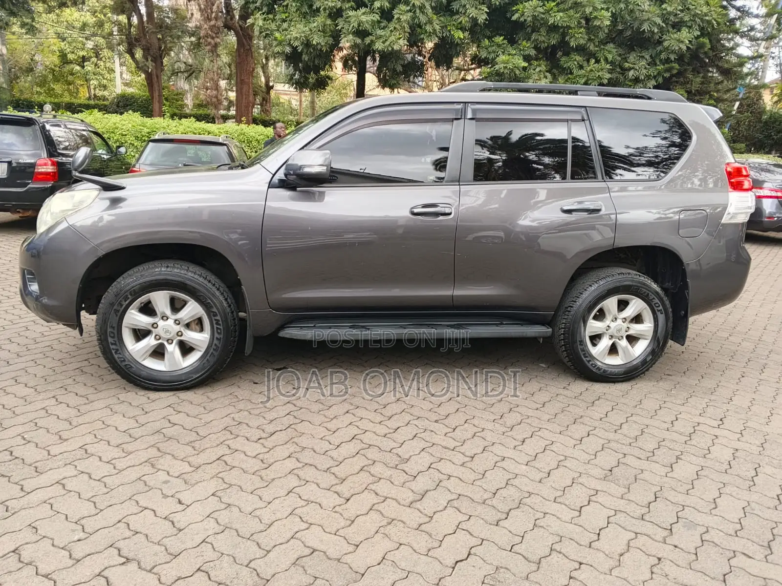 Toyota Land Cruiser Prado 2.7 i 2012 Gray