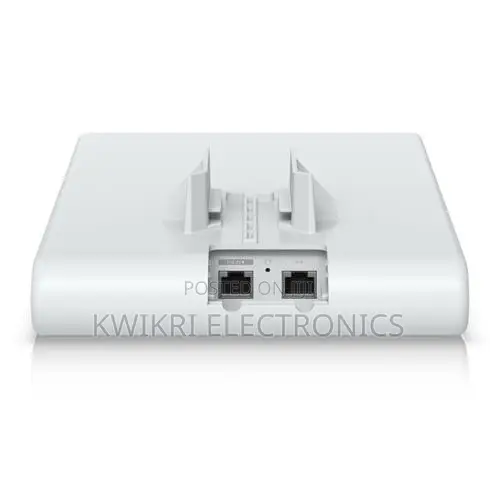 Ubiquiti U6 Mesh Pro Indoor/Outdoor WiFi 6 AP With 4 Spatial Streams