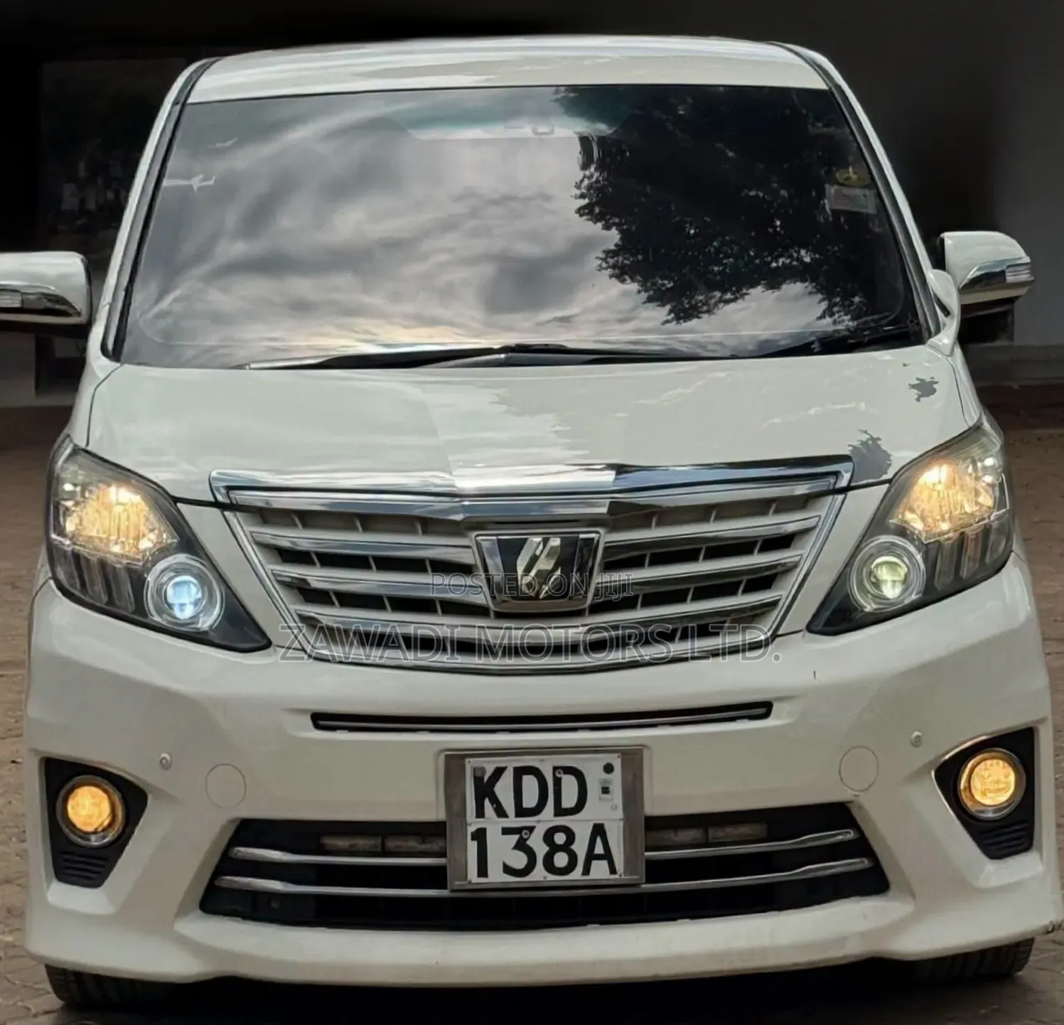 Toyota Alphard 2014 White