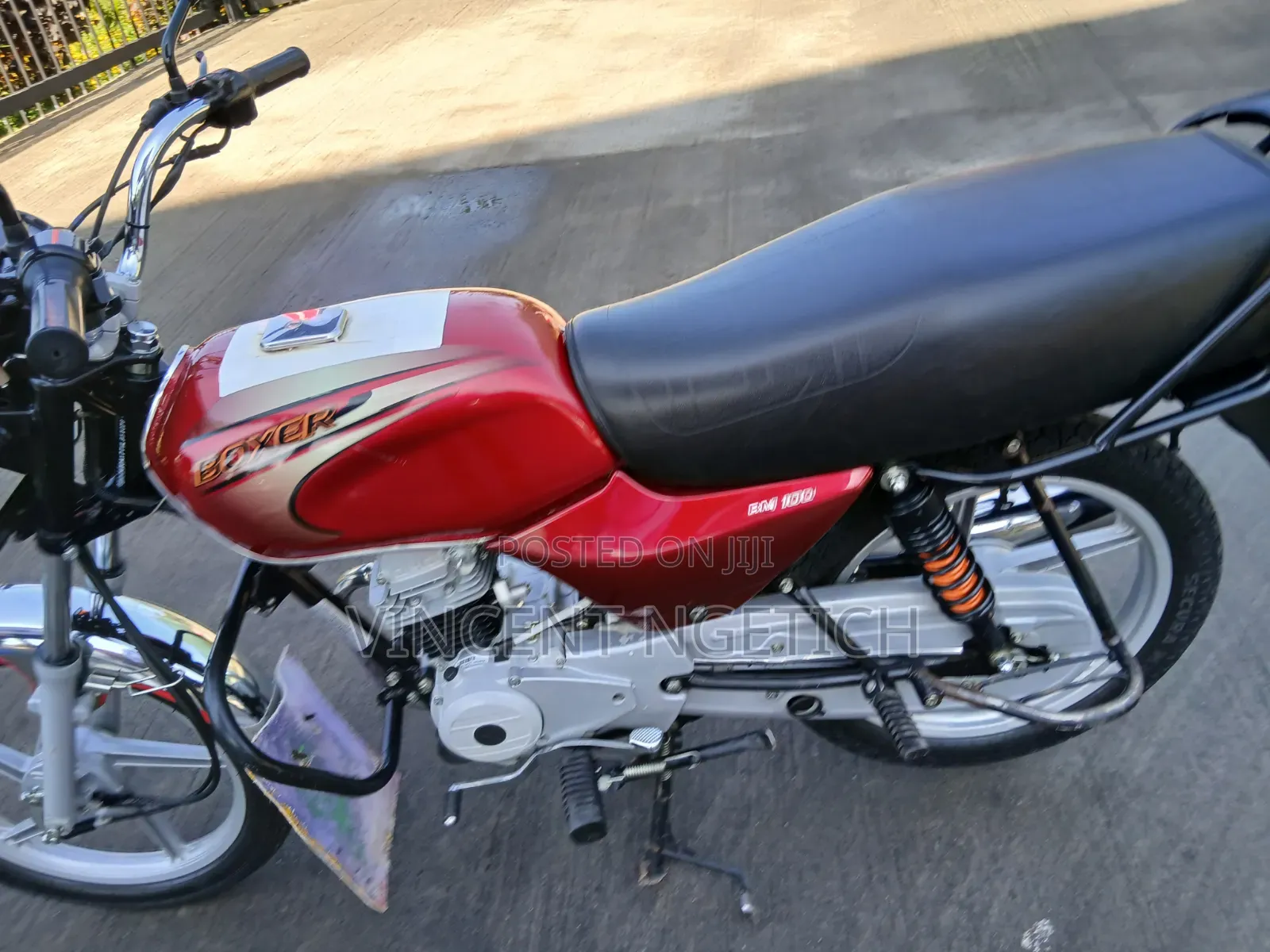 Bajaj Boxer 100 2024 Red