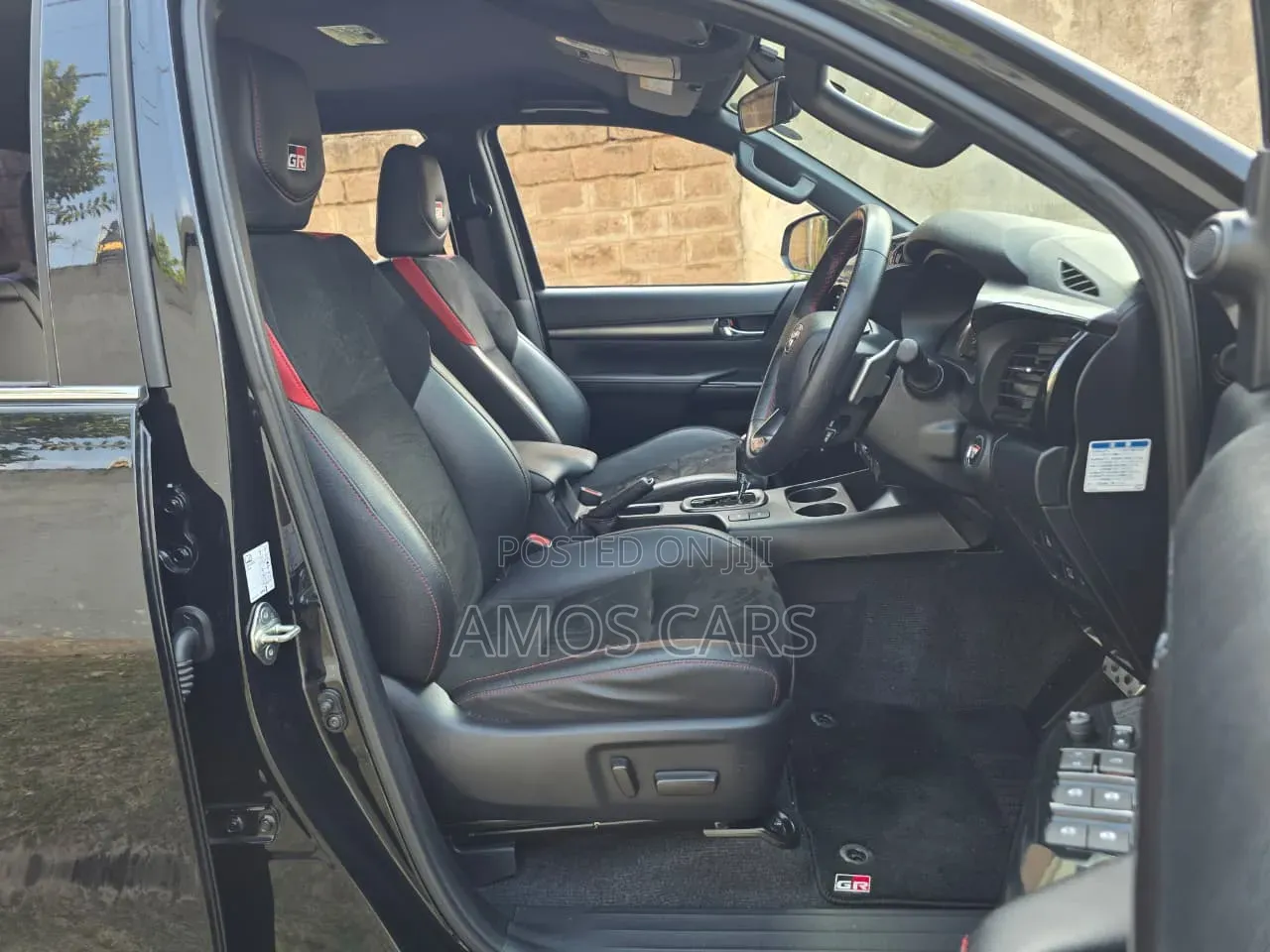 Toyota Hilux 2022 Black