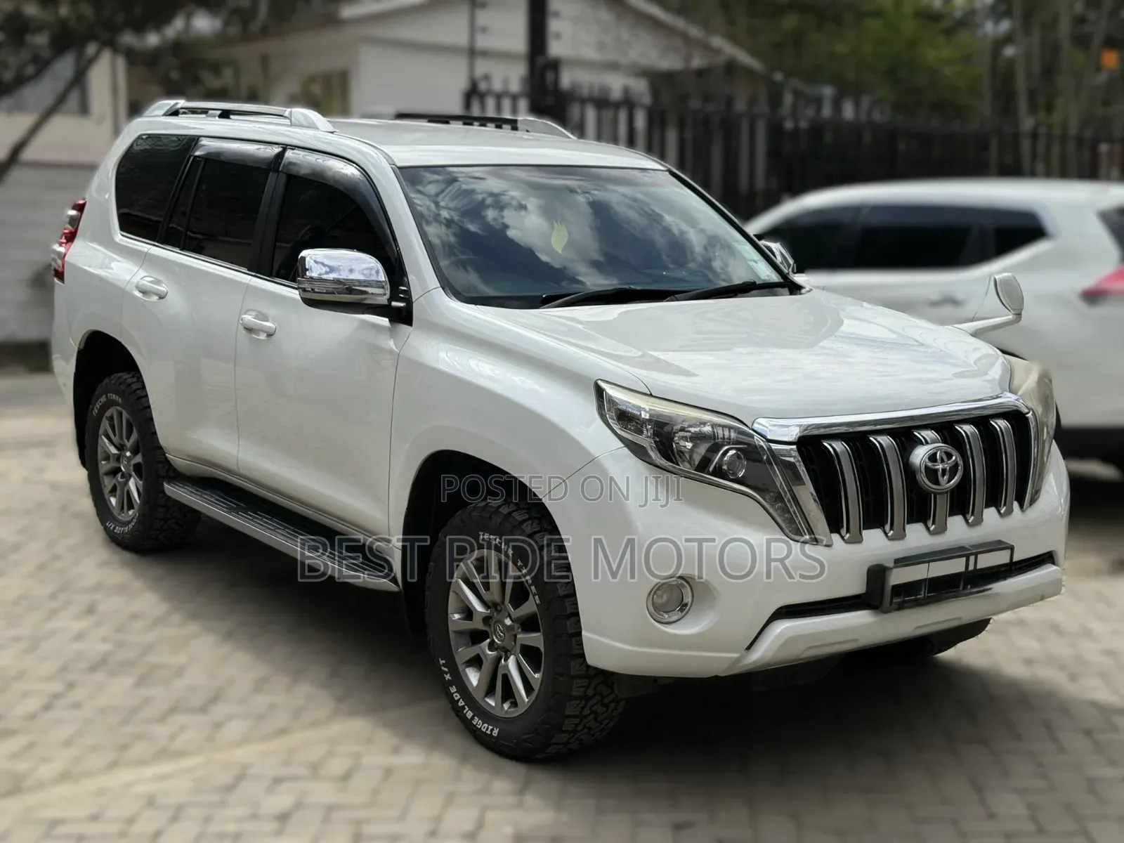 Toyota Land Cruiser Prado 2.8 2017 White