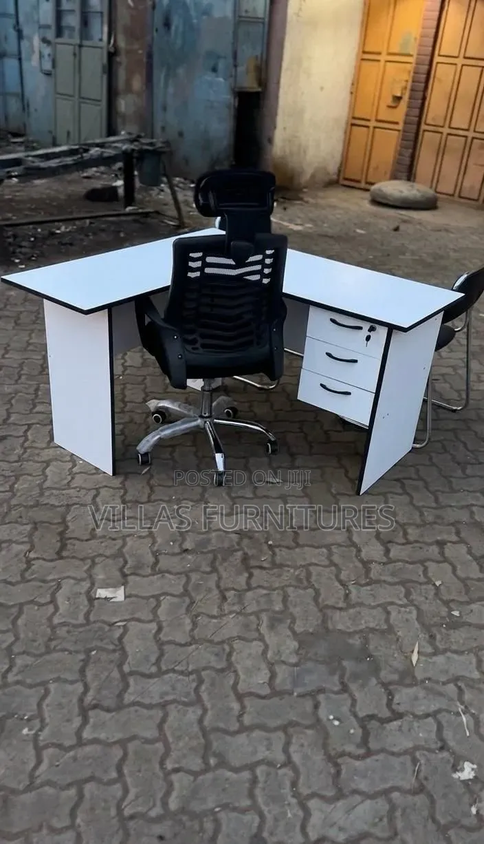 Zenith L Shaped Office Desk and Chair
