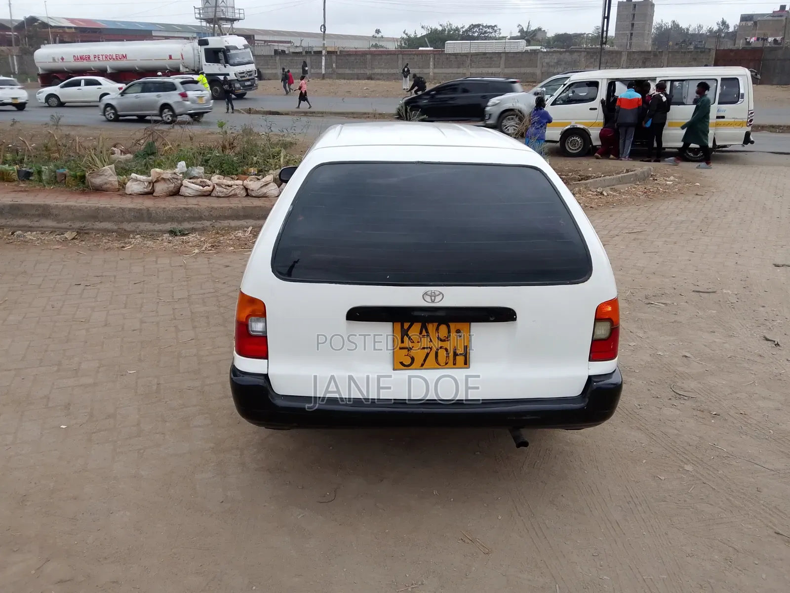 Toyota Corolla 1998 White