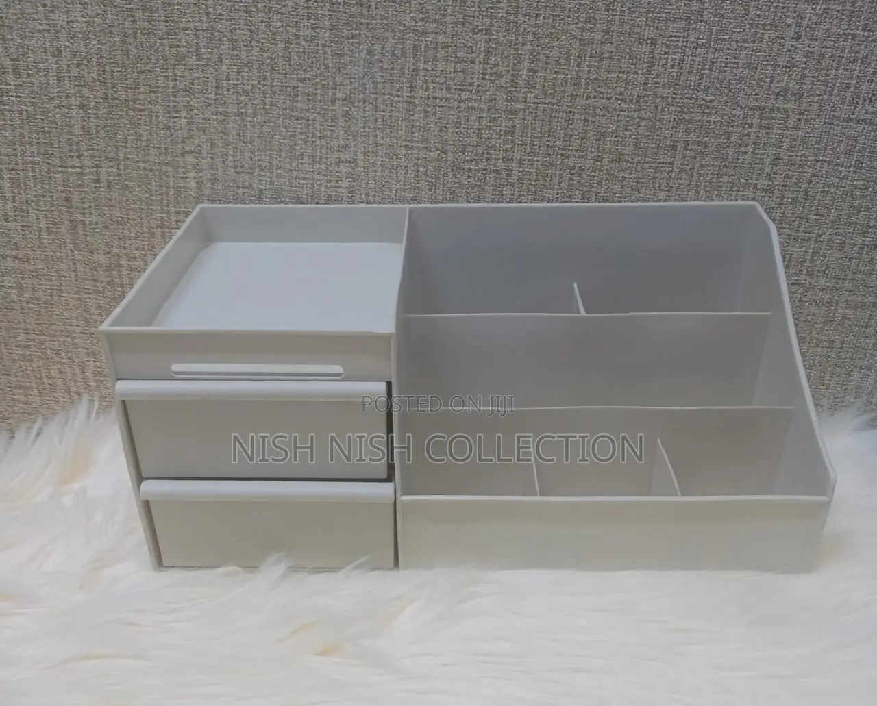 Large Capacity Make Up Organize