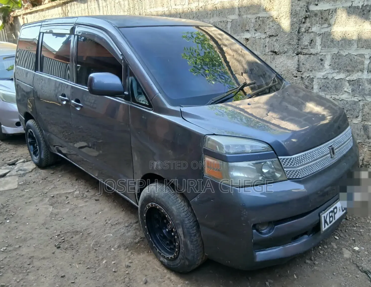 Toyota Voxy 2005 Gray