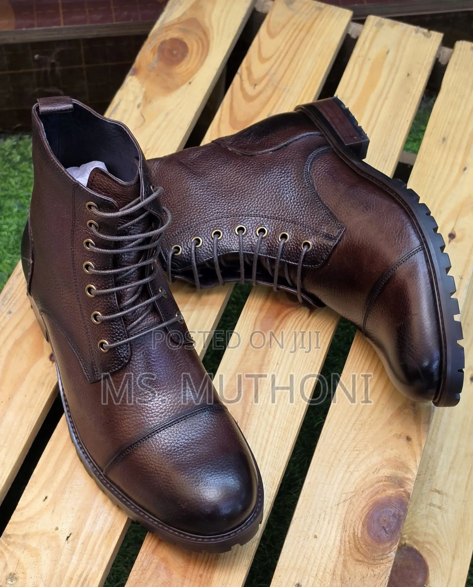 Classic Men's Textured Genuine Leather Lace-Up Ankle Boots