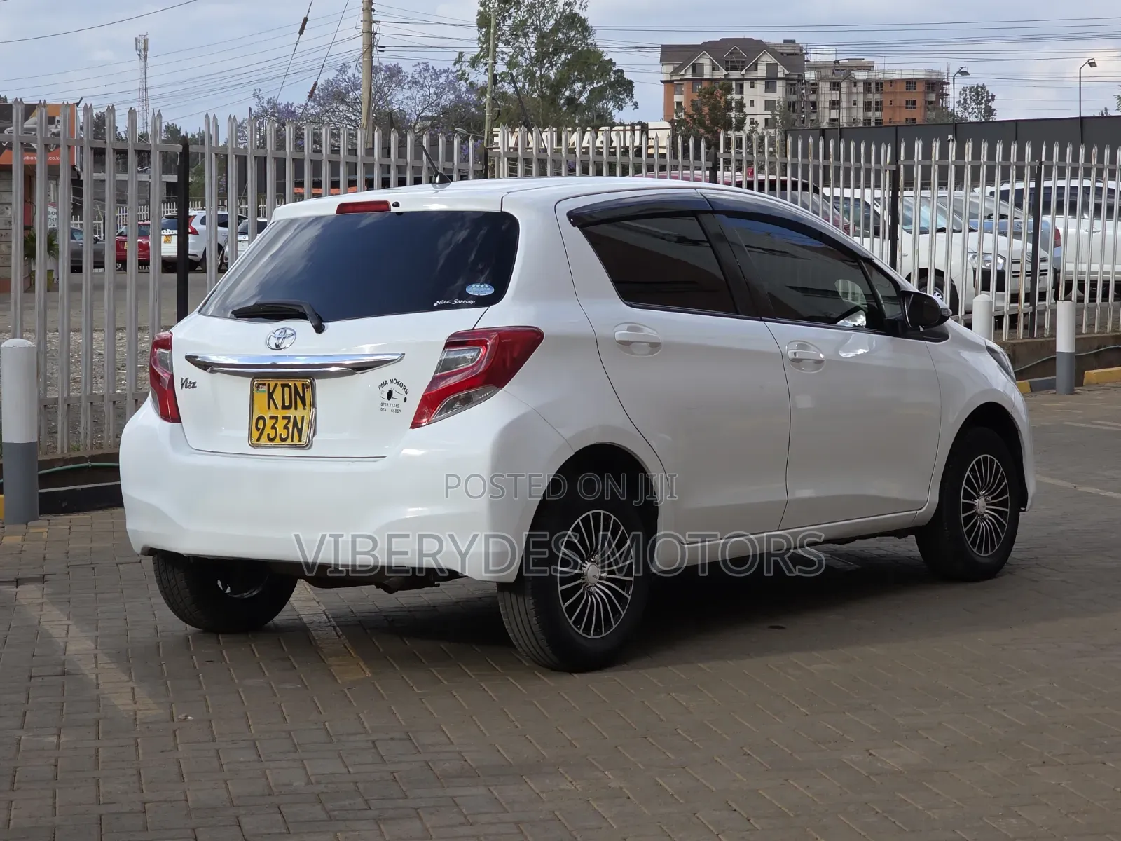 Toyota Vitz 2016 White