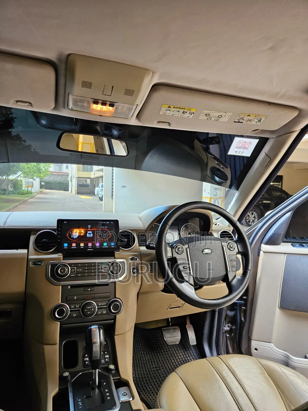 Land Rover Discovery 2012 Beige