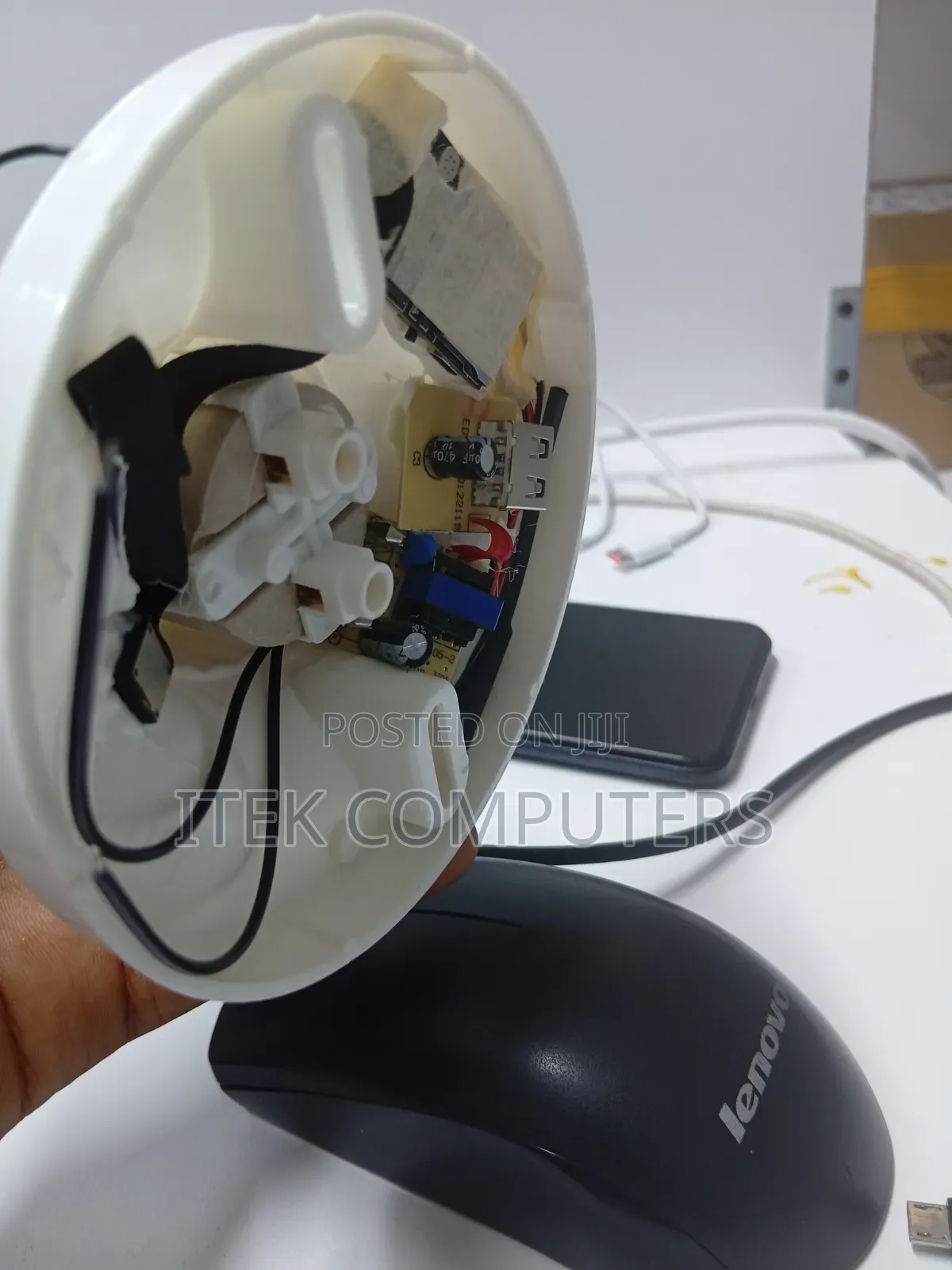 Two Way Audio Bulb Holder CCTV Camera for Interactive Security