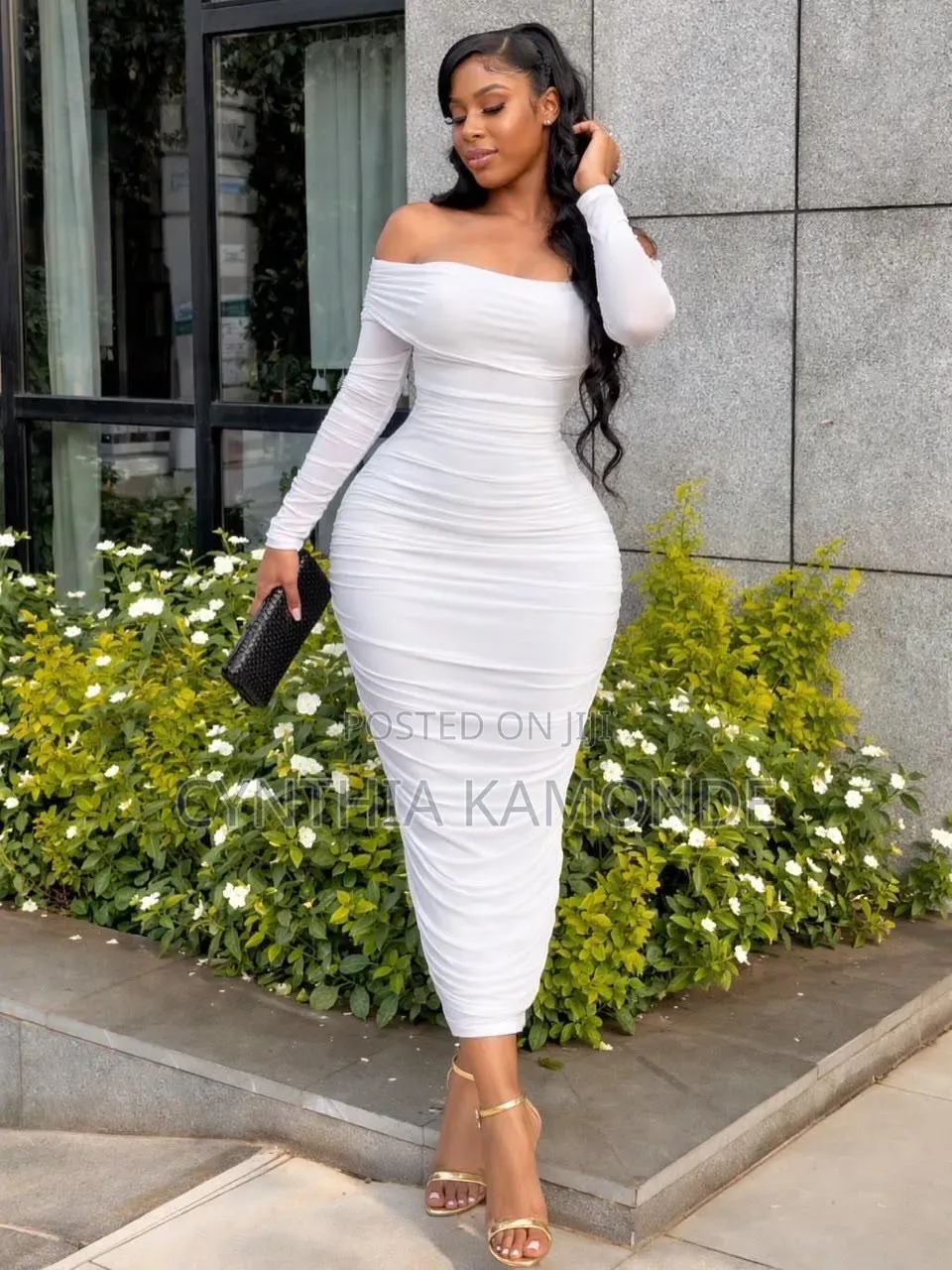 Offshoulder Dress