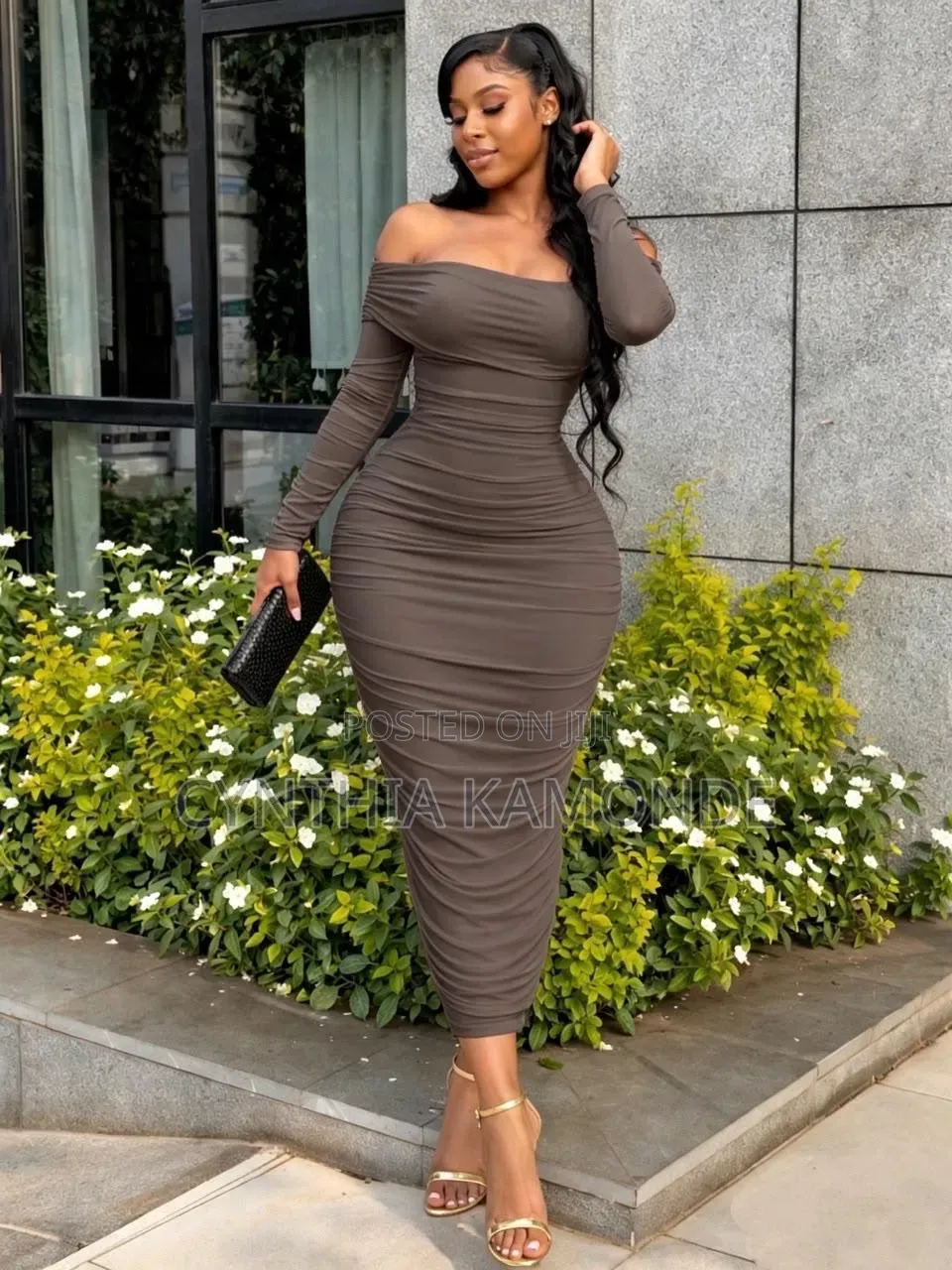 Offshoulder Dress